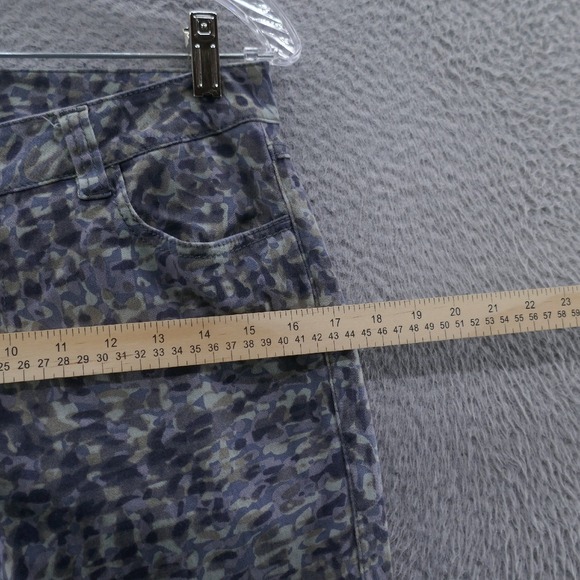 CAbi Womens Modern Camo Skinny Jeans Size 4 Gray‎ 5 Pocket Low Rise Jegging - Picture 7 of 13